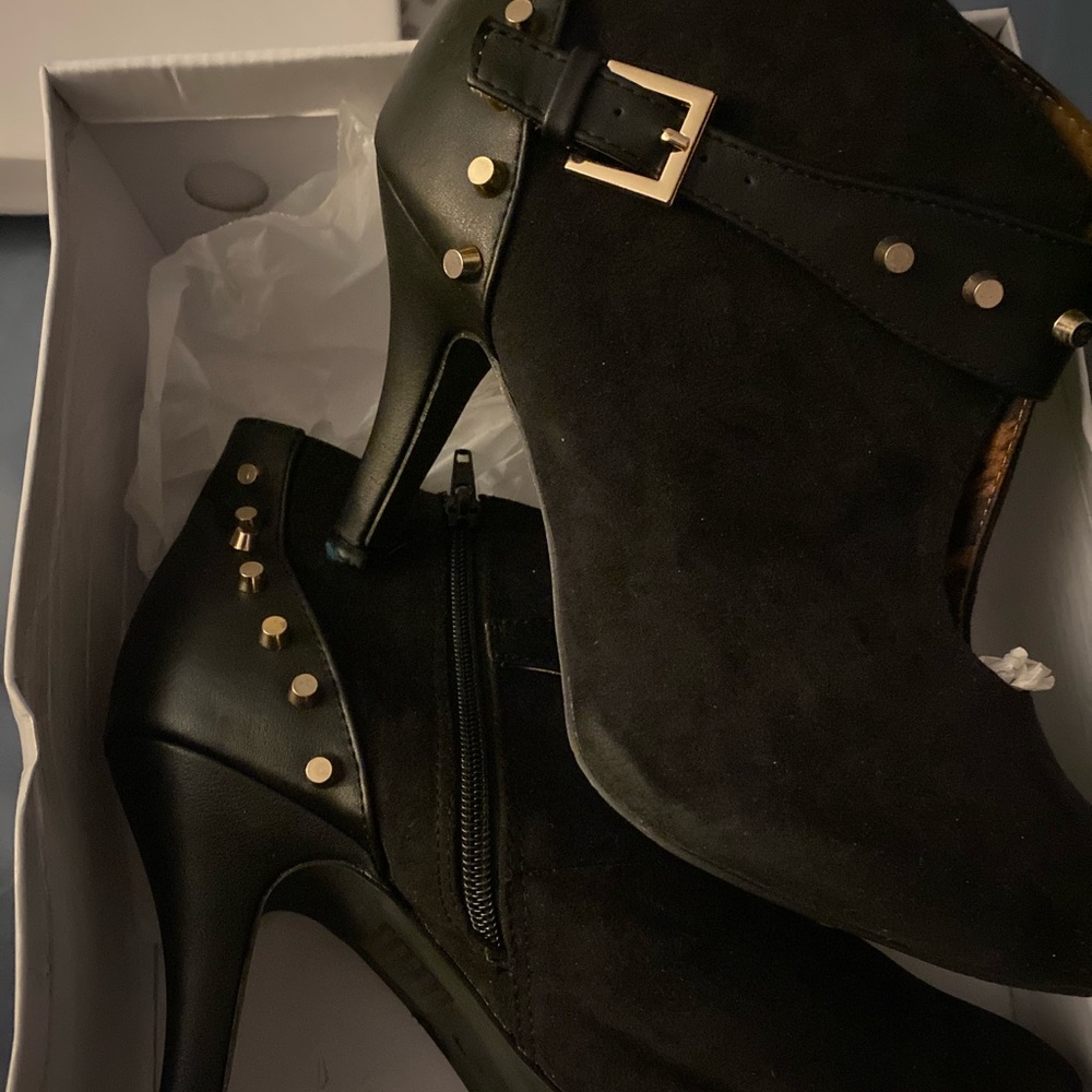 Black suede  ankle booties